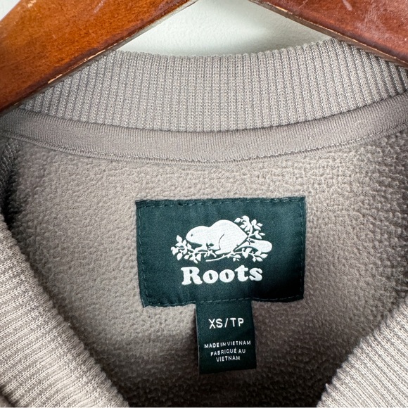 Fuzzy Roots Crewneck - Picture 4 of 5